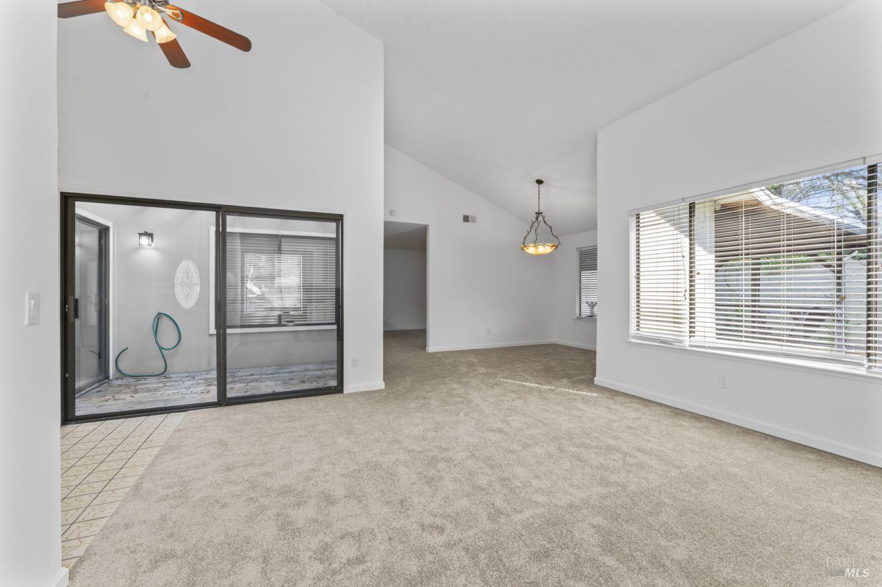 Detail Gallery Image 12 of 38 For 6498 Jacaranda St, Rohnert Park,  CA 94928 - 4 Beds | 2 Baths