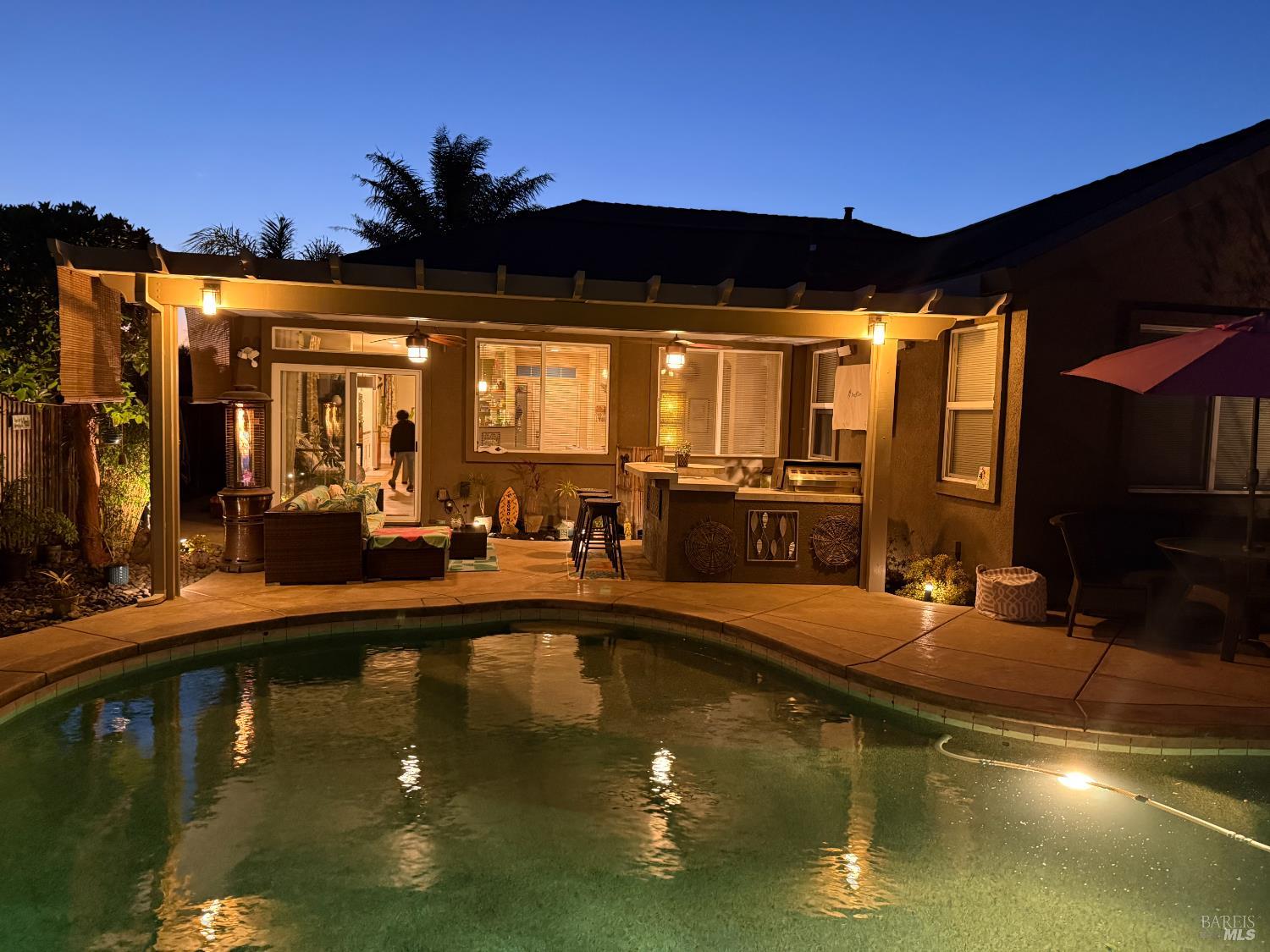 Detail Gallery Image 2 of 56 For 552 Cattail Ct, American Canyon,  CA 94503 - 4 Beds | 2 Baths