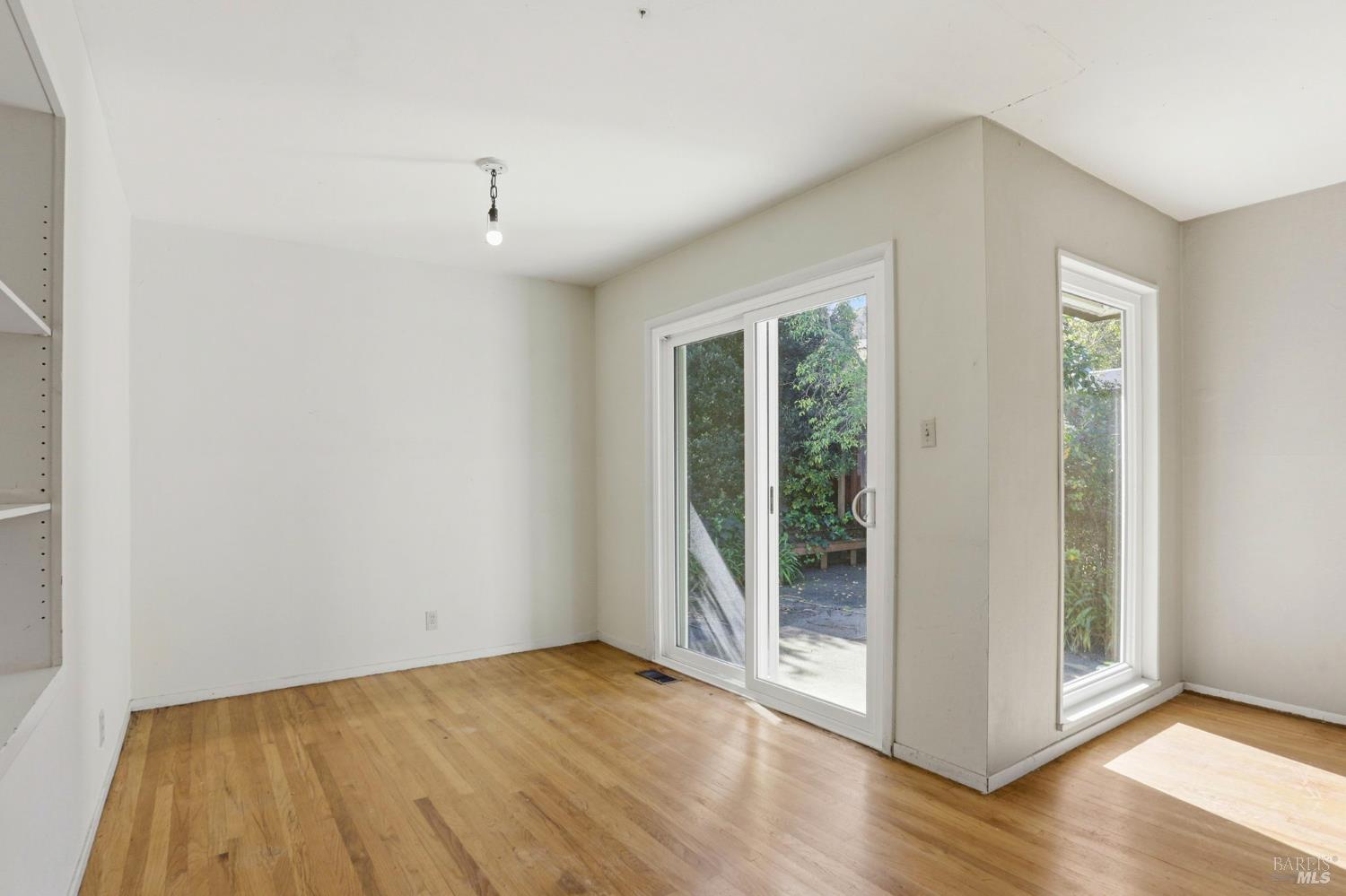 Detail Gallery Image 11 of 40 For 15 Alameda De La Loma Unkn, Novato,  CA 94949 - 3 Beds | 2/1 Baths