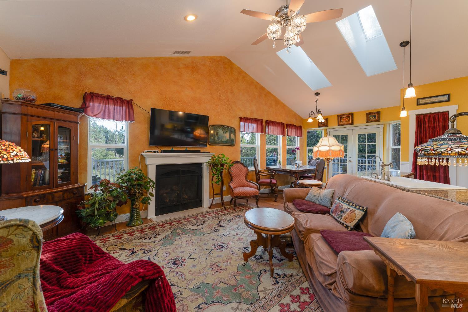 Detail Gallery Image 5 of 47 For 27581 Poppy Dr, Willits,  CA 95490 - 3 Beds | 2 Baths