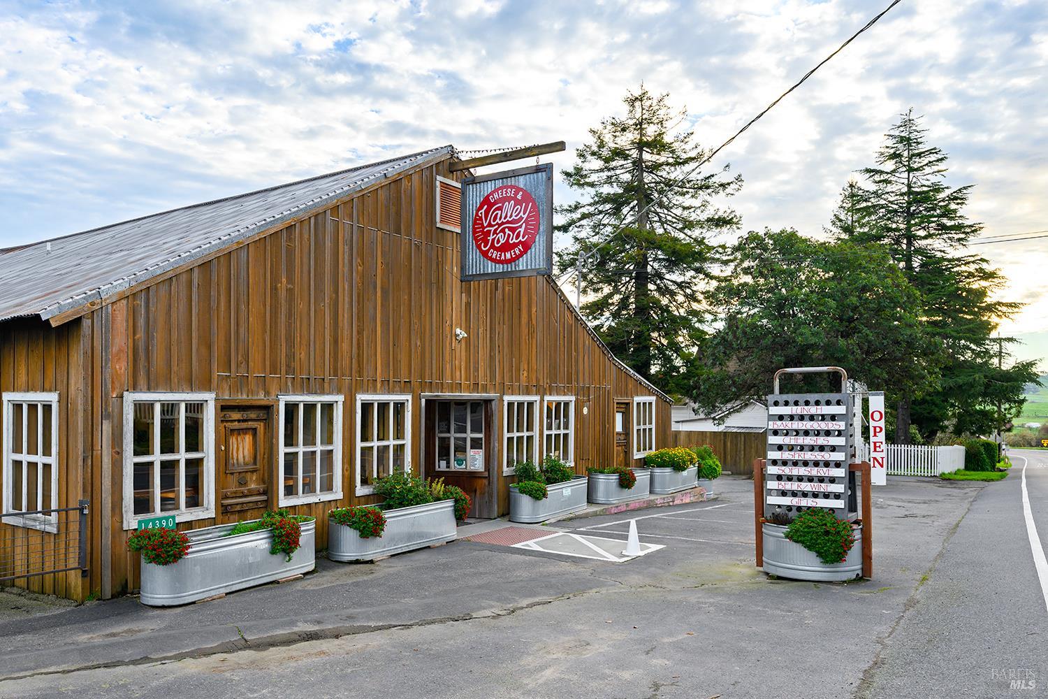 Detail Gallery Image 38 of 45 For 14550 Valley Ford Estero Rd, Valley Ford,  CA 94972 - 4 Beds | 1 Baths