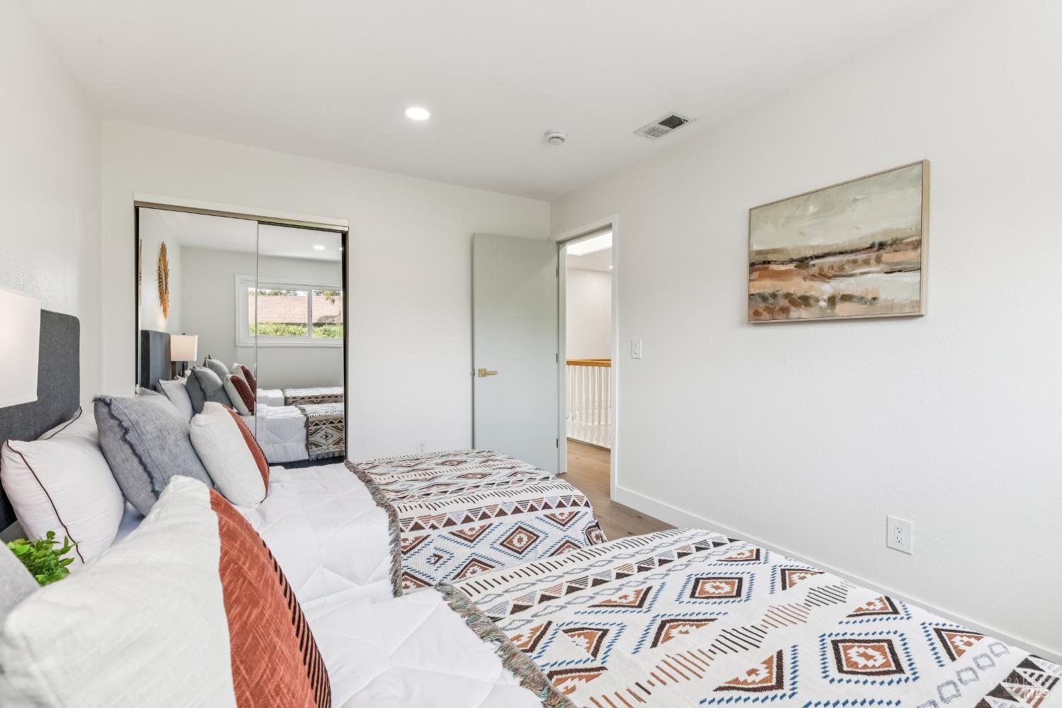 Detail Gallery Image 38 of 49 For 113 Greenridge Ct, Petaluma,  CA 94952 - 5 Beds | 3/1 Baths