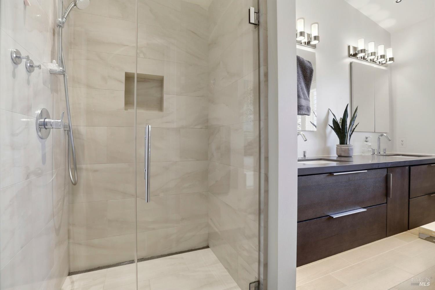 Detail Gallery Image 32 of 62 For 6 Gothic Dr, Novato,  CA 94947 - 4 Beds | 3/1 Baths