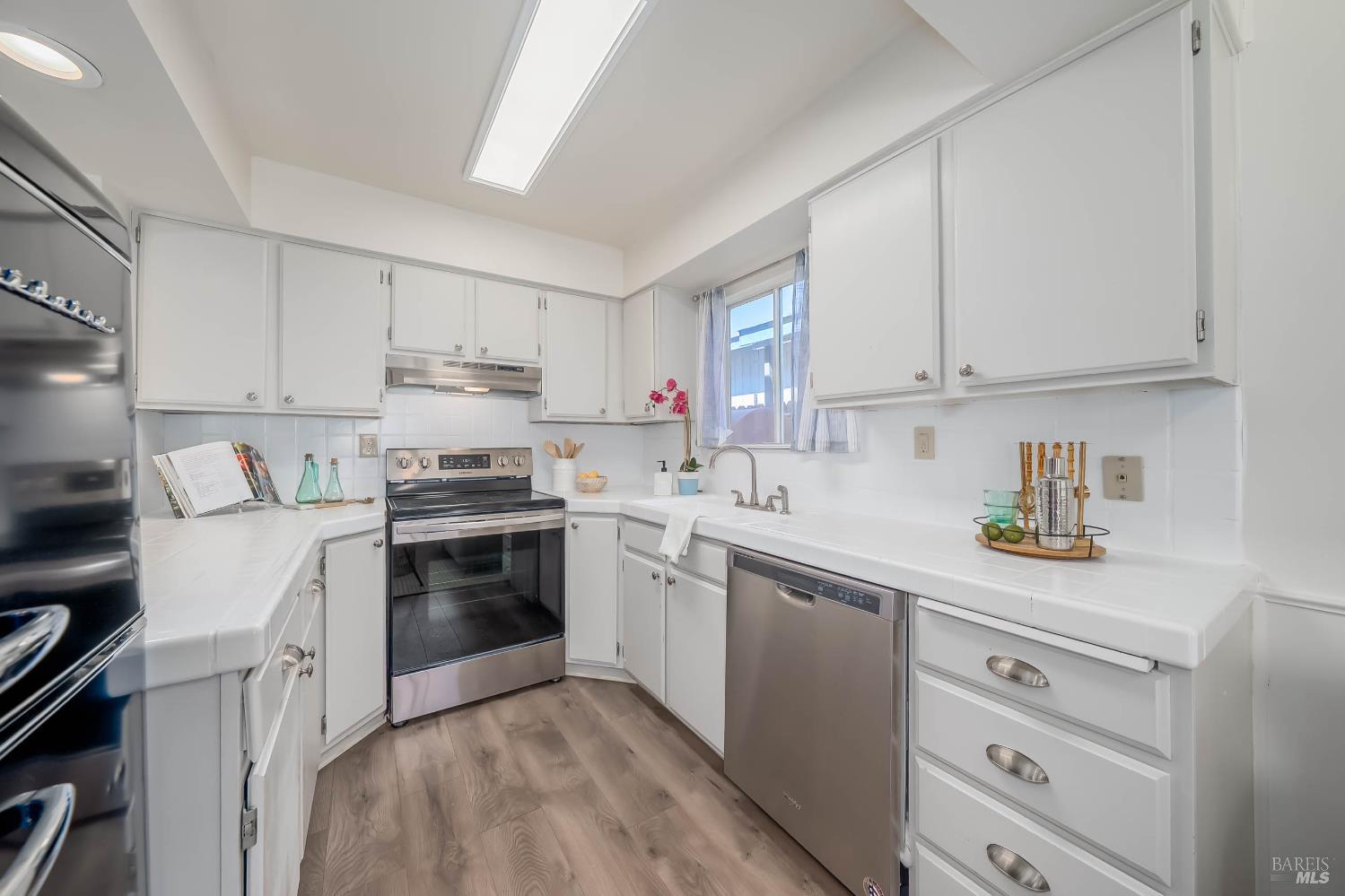 Detail Gallery Image 10 of 56 For 13370 Venus Vlg, Clearlake Oaks,  CA 95423 - 3 Beds | 2 Baths