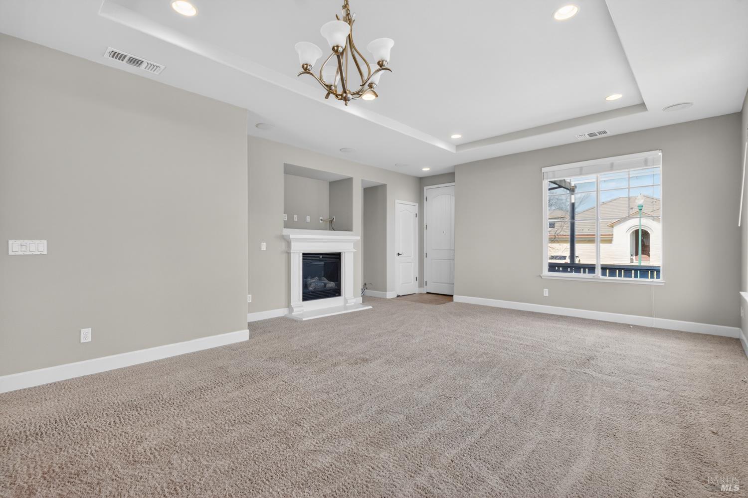 Detail Gallery Image 9 of 19 For 1912 Montevino Dr, Santa Rosa,  CA 95407 - 3 Beds | 2 Baths