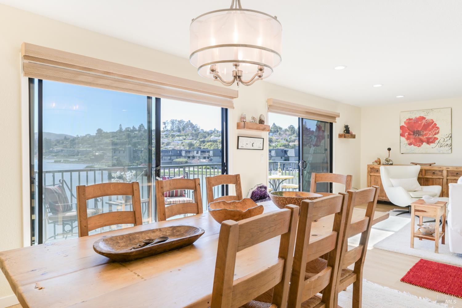 Detail Gallery Image 11 of 23 For 4 Greenwood Cv #F,  Tiburon,  CA 94920 - 2 Beds | 2 Baths
