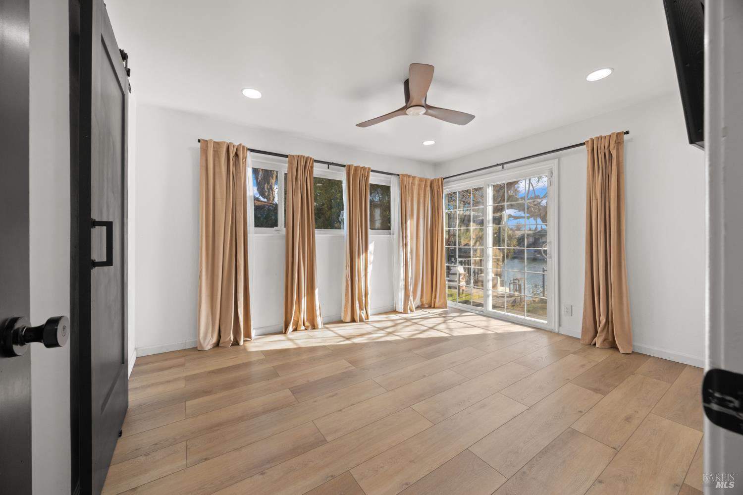 Detail Gallery Image 42 of 63 For 120 E Lake Dr, Antioch,  CA 94509 - 4 Beds | 2 Baths