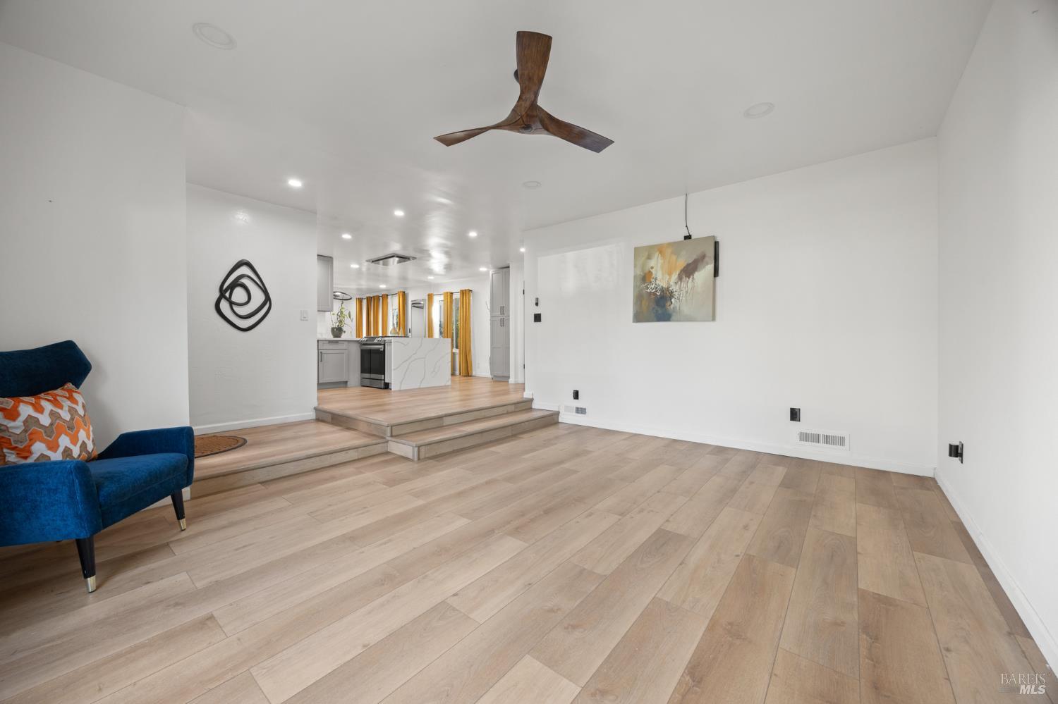 Detail Gallery Image 30 of 63 For 120 E Lake Dr, Antioch,  CA 94509 - 4 Beds | 2 Baths