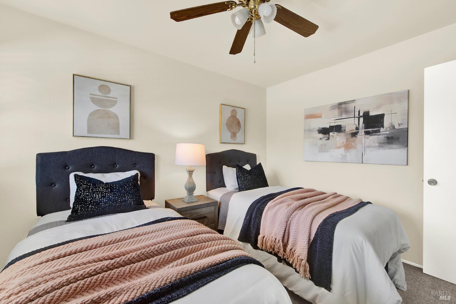 Detail Gallery Image 21 of 52 For 30 Belvedere Ct, Napa,  CA 94559 - 2 Beds | 1/1 Baths