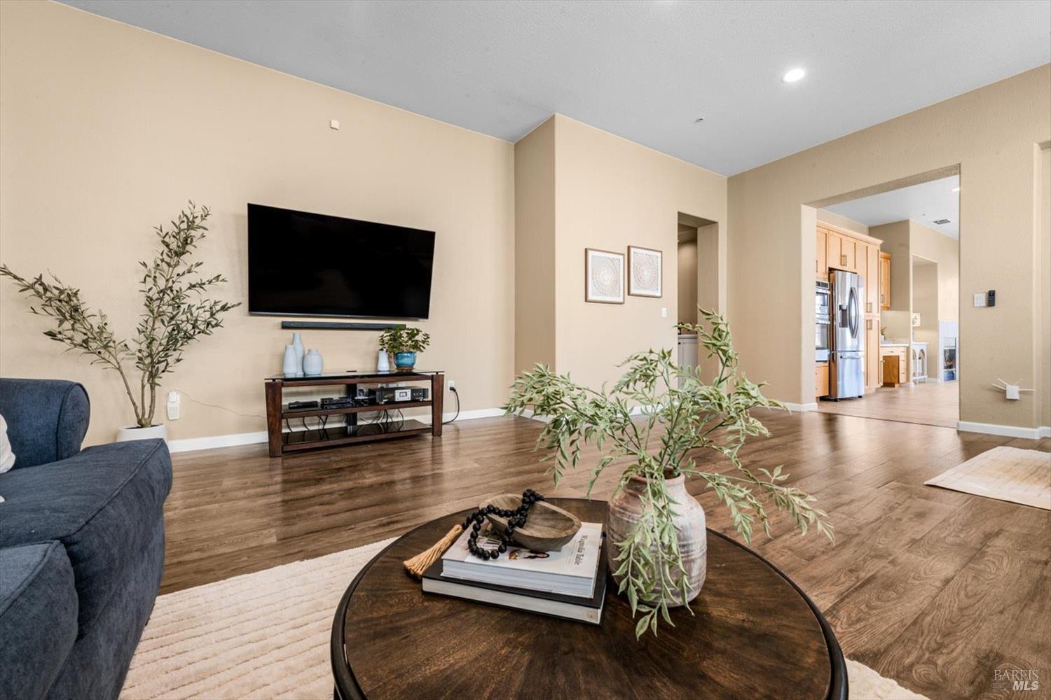 Detail Gallery Image 13 of 81 For 624 Emerald Hills Cir, Fairfield,  CA 94533 - 4 Beds | 3 Baths