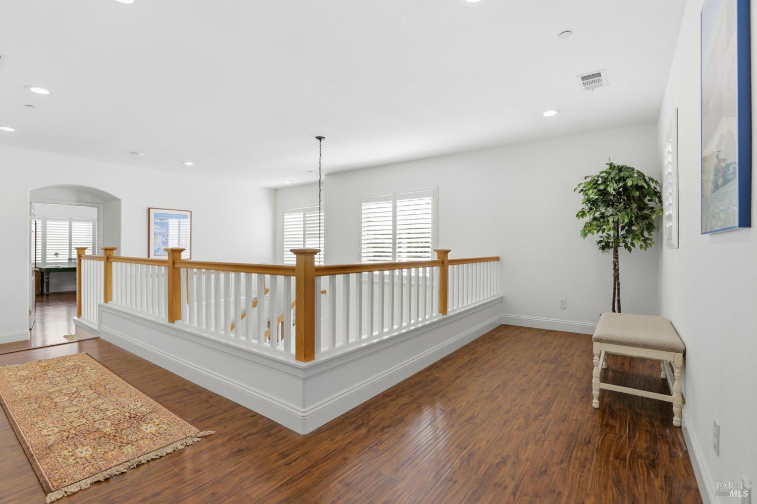 Detail Gallery Image 19 of 40 For 26 Waterbury Ln, Novato,  CA 94949 - 4 Beds | 2/1 Baths