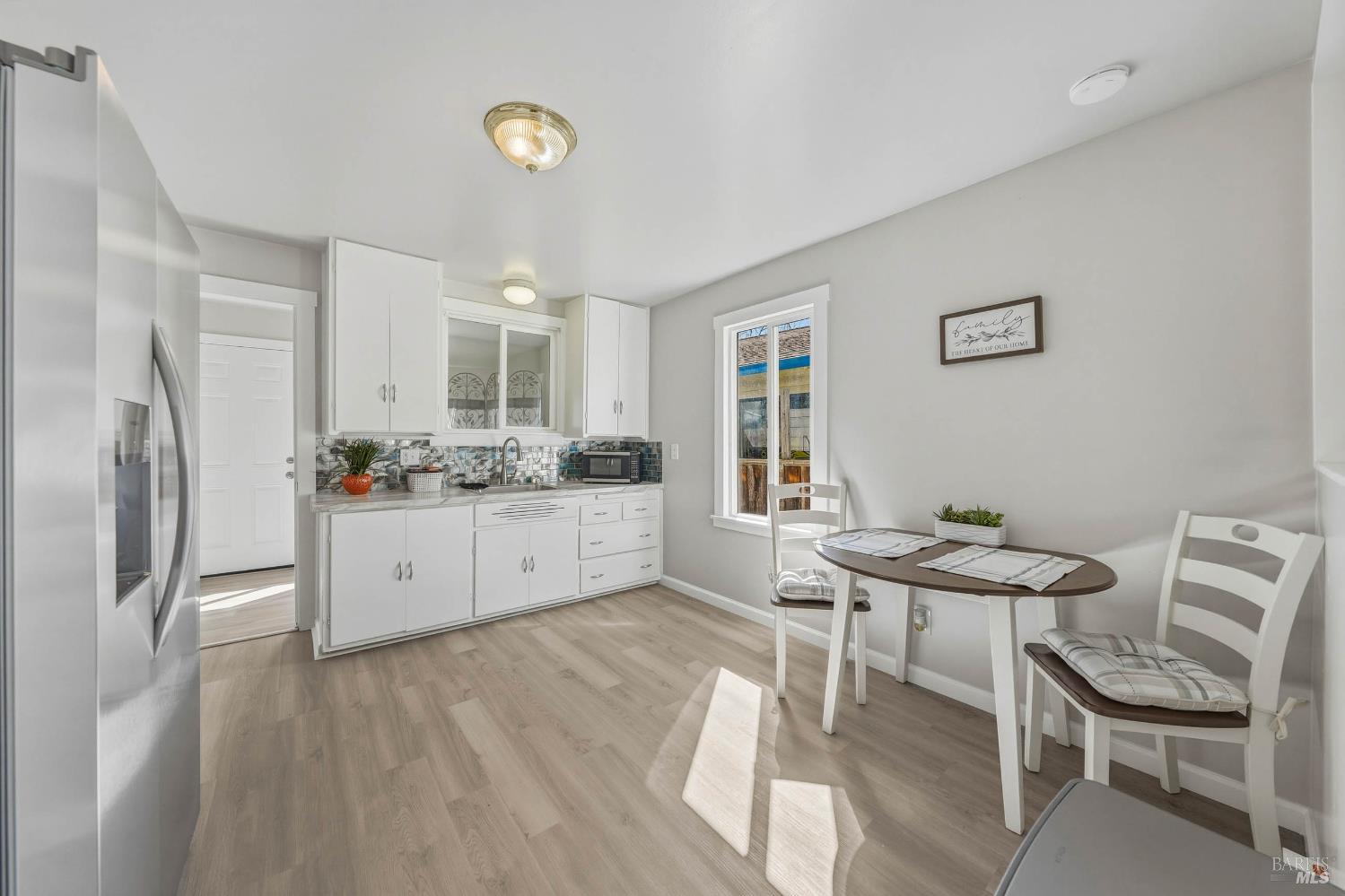 Detail Gallery Image 8 of 39 For 6061 1st Ave, Lucerne,  CA 95458 - 2 Beds | 1 Baths