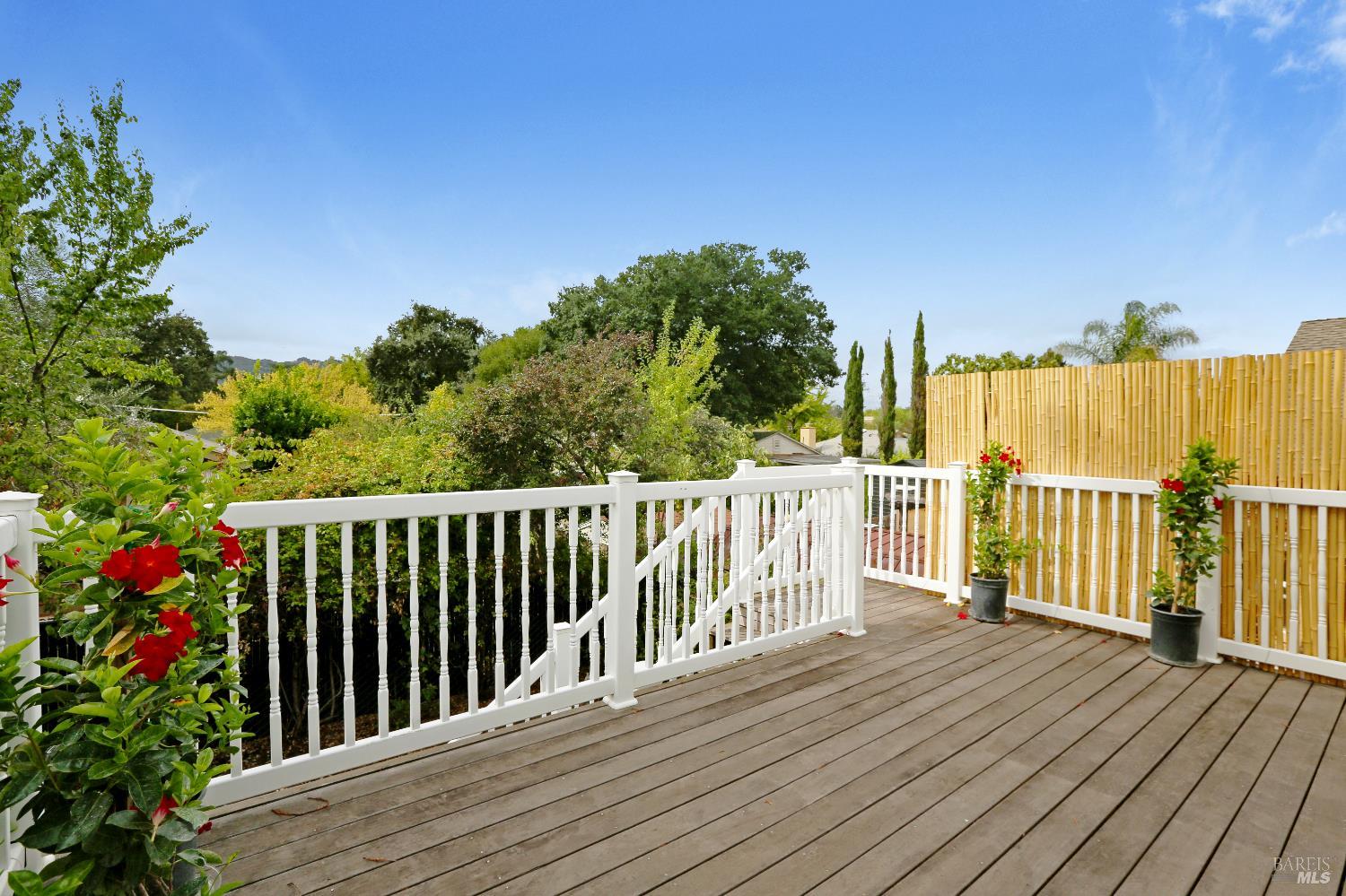 Detail Gallery Image 18 of 30 For 18070 Myrtle Ave, Sonoma,  CA 95476 - 2 Beds | 2 Baths