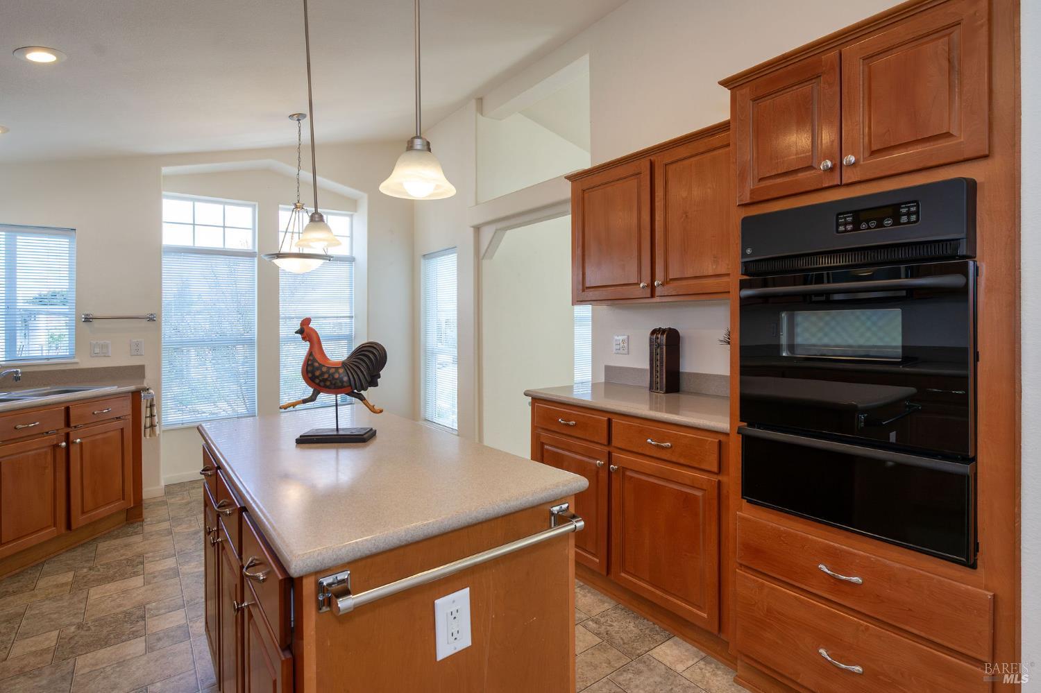 Detail Gallery Image 17 of 62 For 32 Yorkshire Dr, Santa Rosa,  CA 95401 - 3 Beds | 2 Baths