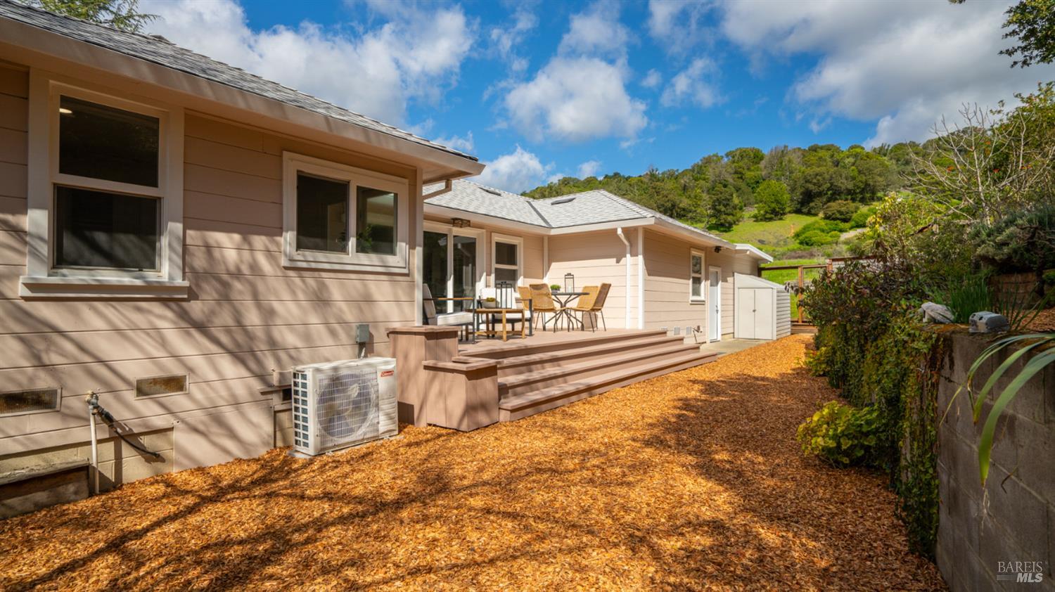 Detail Gallery Image 40 of 48 For 6 Sherwood Pl, Novato,  CA 94945 - 3 Beds | 1/1 Baths