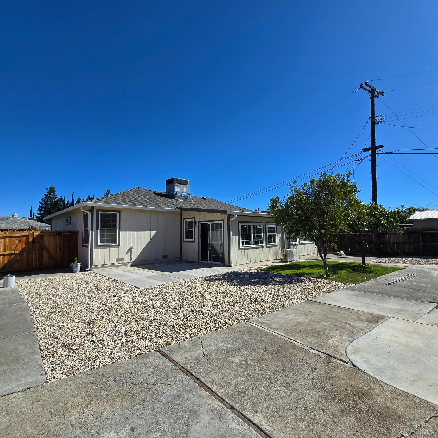 Detail Gallery Image 11 of 12 For 117 Cypress St, Vacaville,  CA 95688 - 3 Beds | 2 Baths