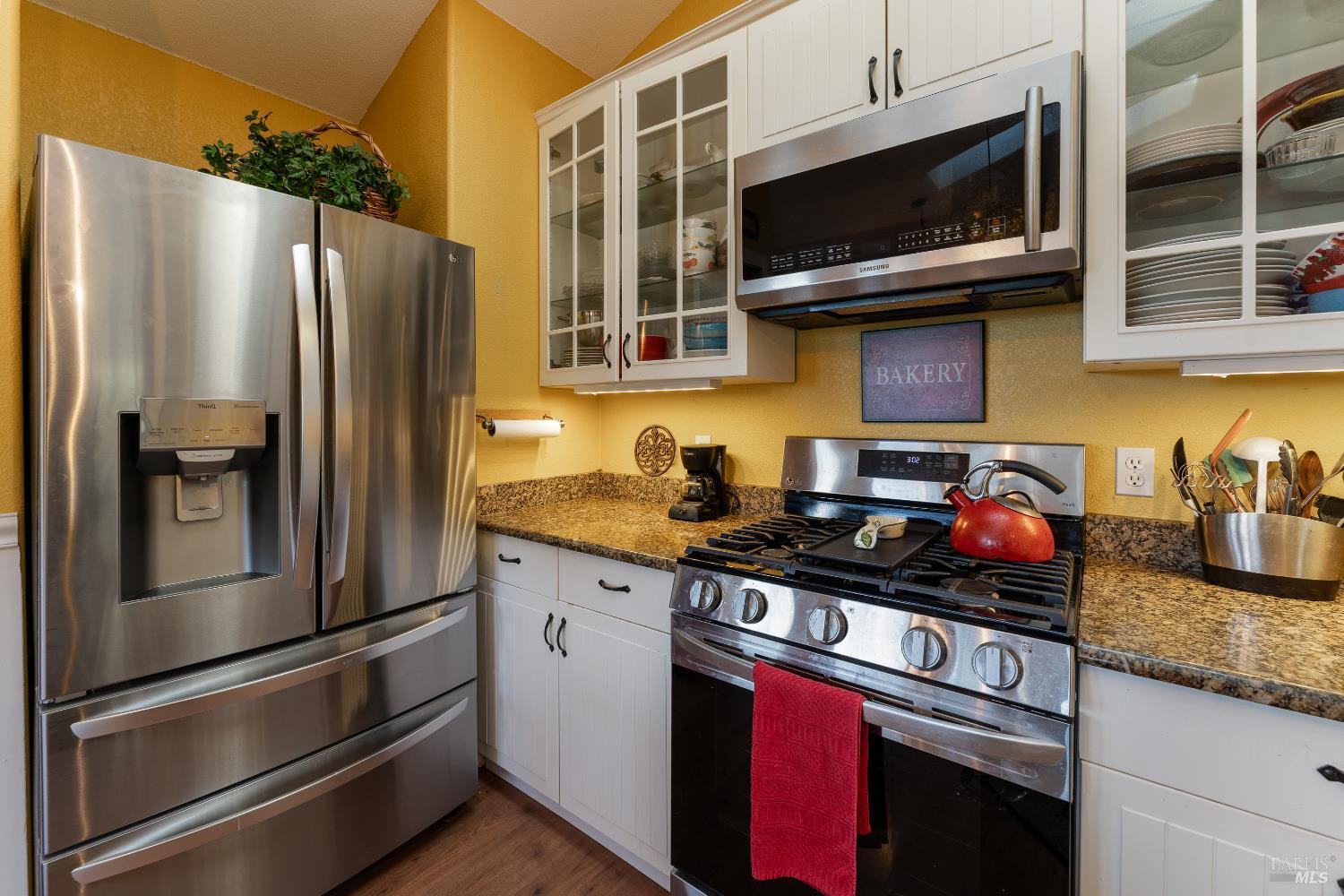 Detail Gallery Image 8 of 47 For 27581 Poppy Dr, Willits,  CA 95490 - 3 Beds | 2 Baths