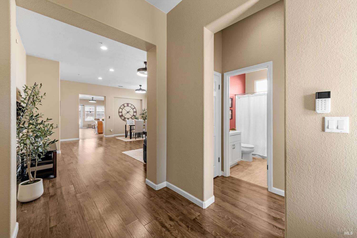 Detail Gallery Image 7 of 81 For 624 Emerald Hills Cir, Fairfield,  CA 94533 - 4 Beds | 3 Baths