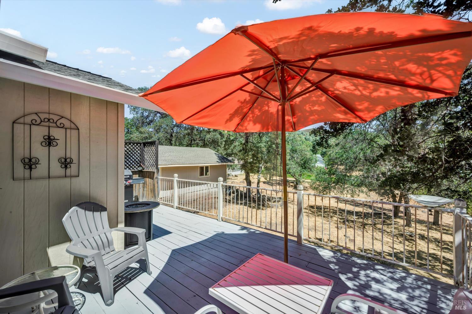 Detail Gallery Image 14 of 30 For 18278 N Shore Dr, Hidden Valley Lake,  CA 95467 - 3 Beds | 2 Baths