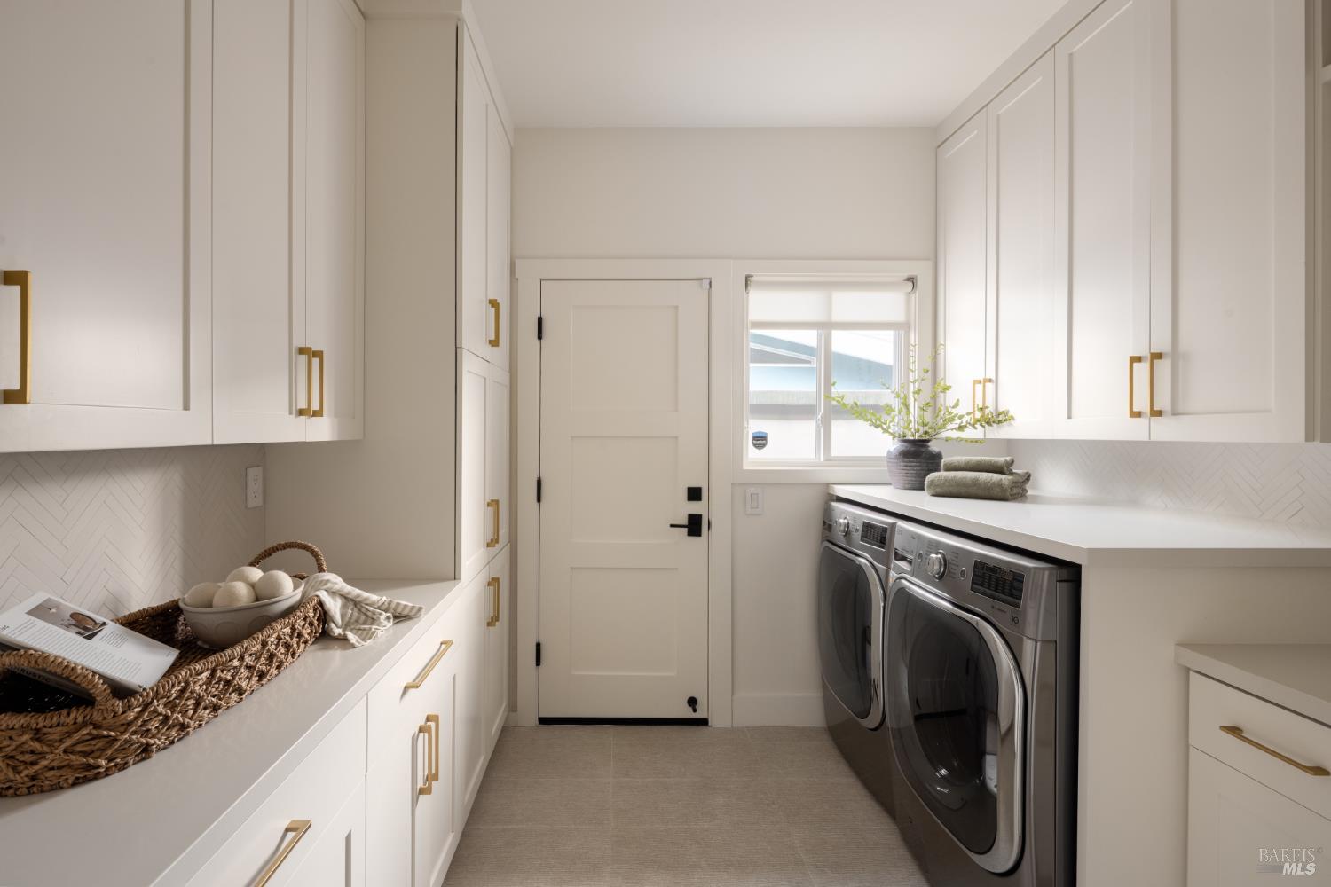 Detail Gallery Image 41 of 53 For 114 Jamaica St, Tiburon,  CA 94920 - 4 Beds | 4/1 Baths