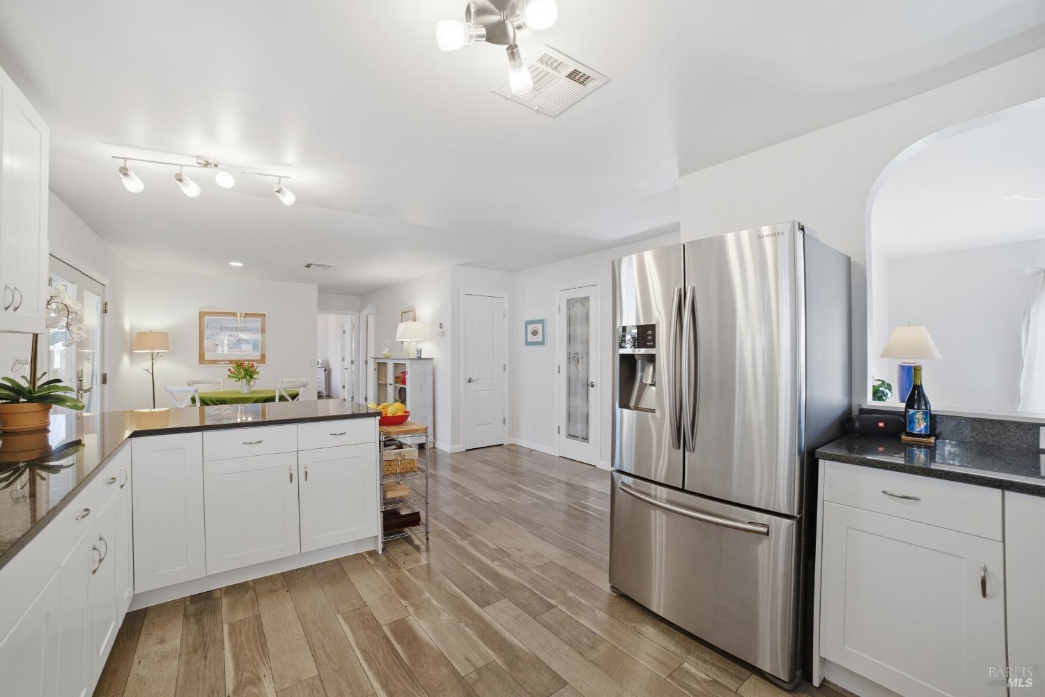 Detail Gallery Image 10 of 31 For 14 San Lucas Ct, Saint Helena,  CA 94574 - 2 Beds | 2 Baths