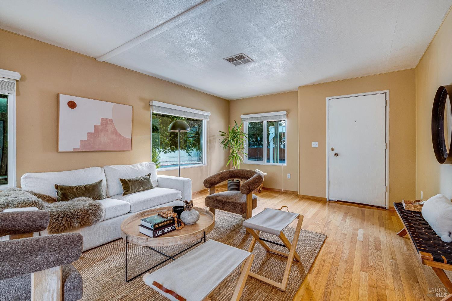 Detail Gallery Image 13 of 44 For 166 Seven Flags Cir, Sonoma,  CA 95476 - 2 Beds | 2 Baths