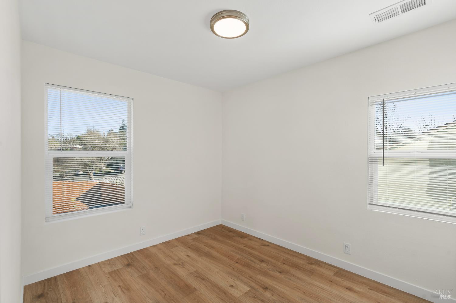 Detail Gallery Image 20 of 36 For 8 Corte Dorado Ct, Benicia,  CA 94510 - 2 Beds | 1 Baths