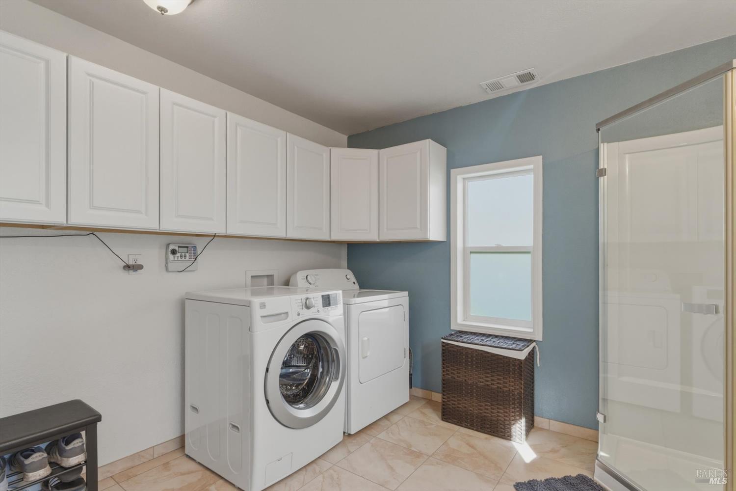 Detail Gallery Image 16 of 52 For 1136 Poppy Dr, Santa Rosa,  CA 95404 - 3 Beds | 2 Baths