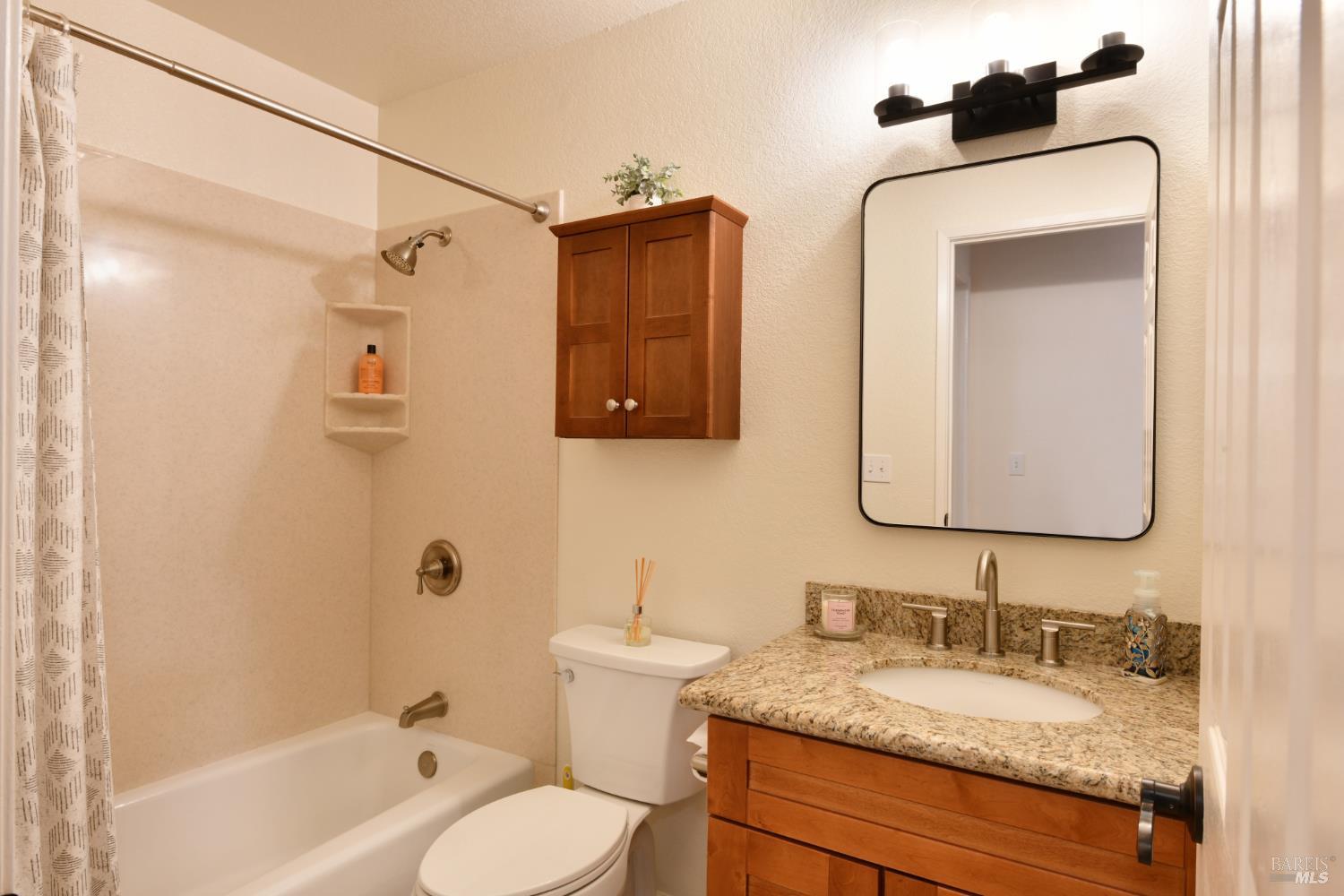 Detail Gallery Image 17 of 28 For 1388 Miramonte Pl, Rohnert Park,  CA 94928 - 3 Beds | 2 Baths