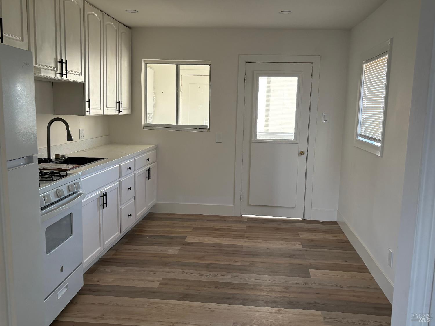 Detail Gallery Image 4 of 23 For 313 Roney Ave, Vallejo,  CA 94591 - 2 Beds | 1 Baths