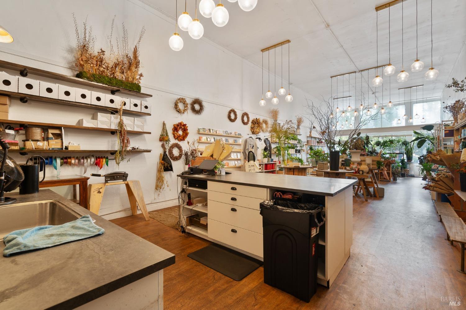 Detail Gallery Image 48 of 73 For 106 W J St, Benicia,  CA 94510 - – Beds | – Baths