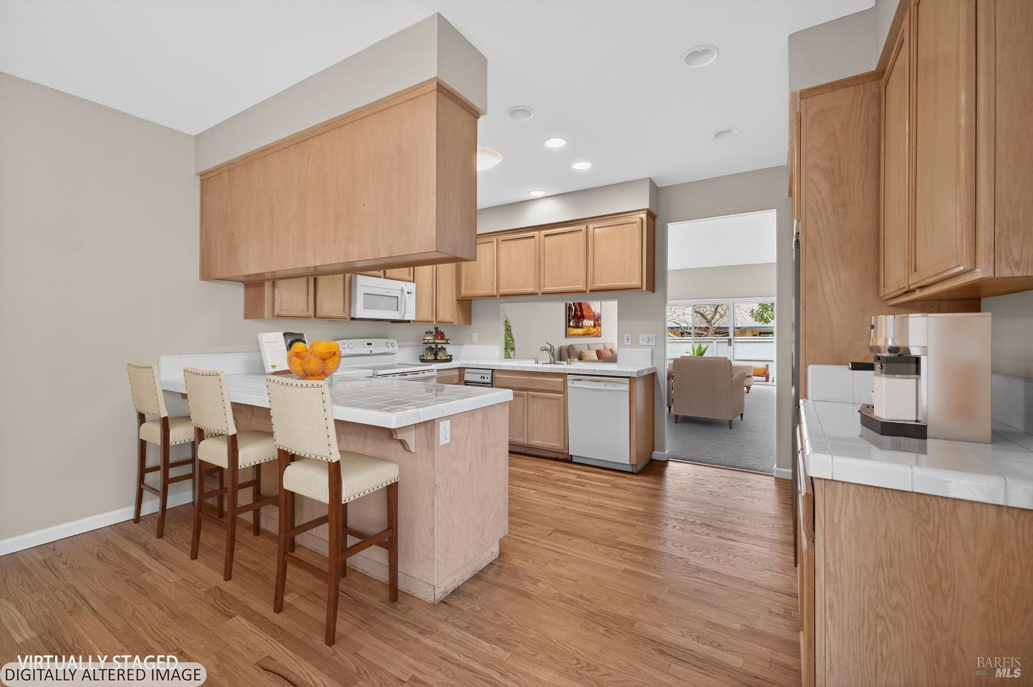 Detail Gallery Image 4 of 56 For 6745 Wintergreen Ct, Santa Rosa,  CA 95409 - 2 Beds | 2 Baths