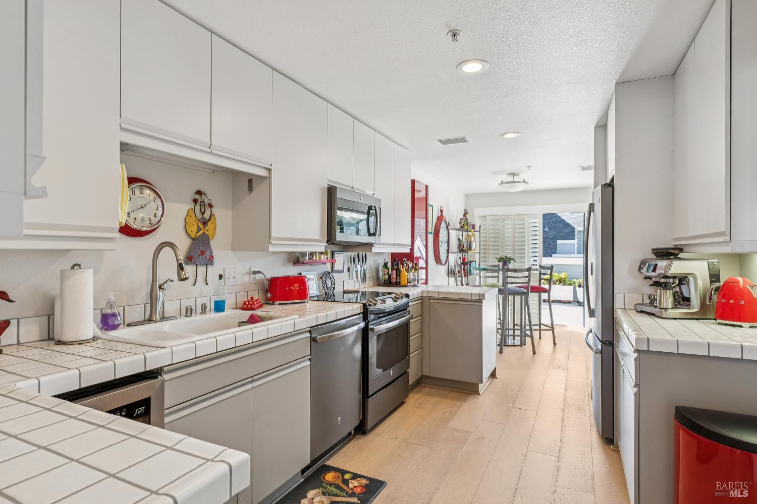 Detail Gallery Image 30 of 82 For 6060 Shelter Bay Ave, Mill Valley,  CA 94941 - 2 Beds | 2 Baths