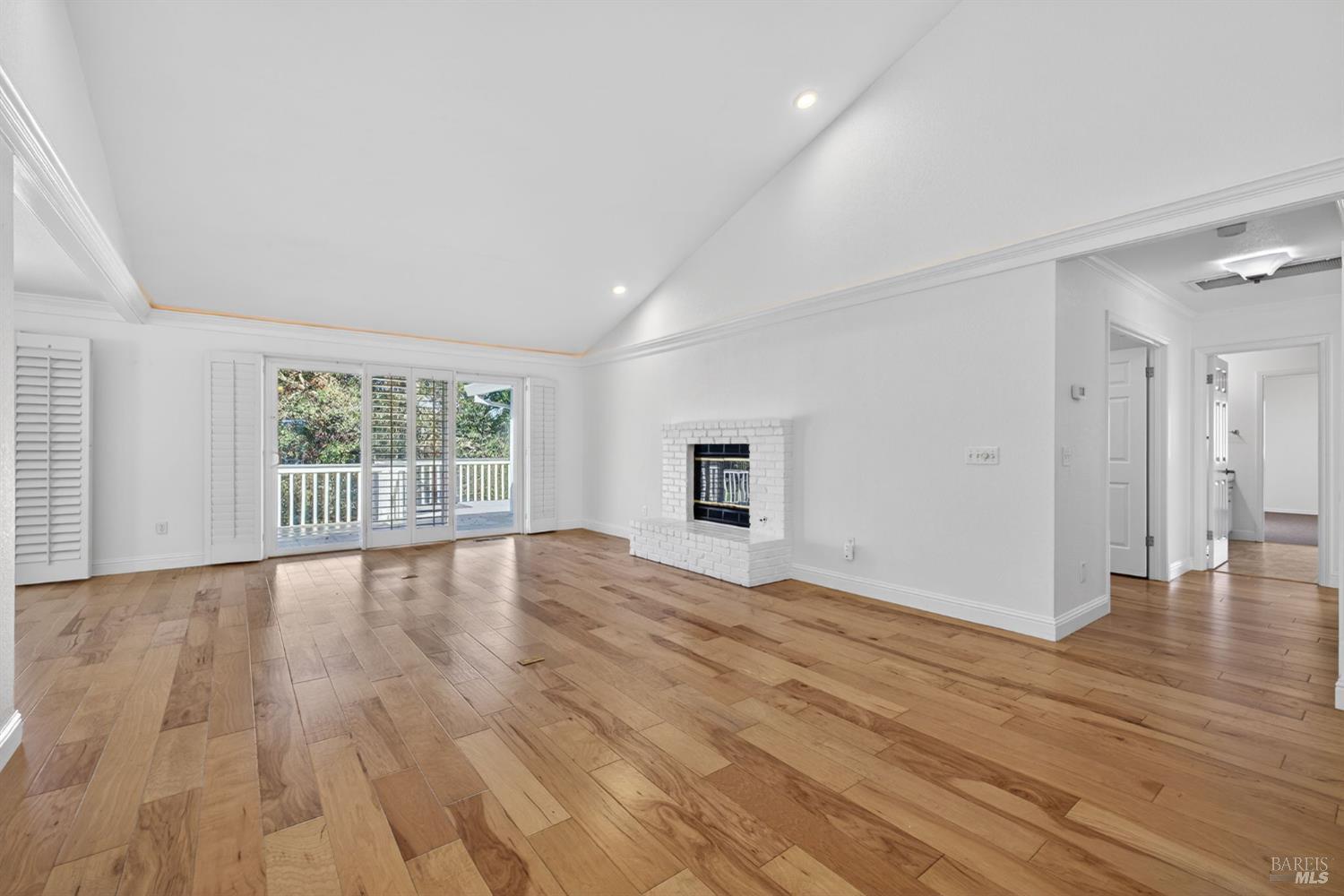 Detail Gallery Image 6 of 61 For 405 Crestridge Pl, Santa Rosa,  CA 95409 - 3 Beds | 2/1 Baths