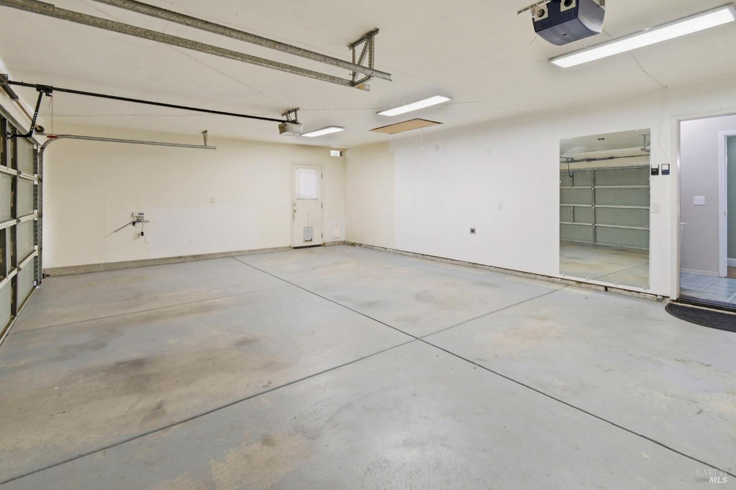 Detail Gallery Image 43 of 51 For 2707 Tuckaway Ct, Fairfield,  CA 94534 - 5 Beds | 3 Baths