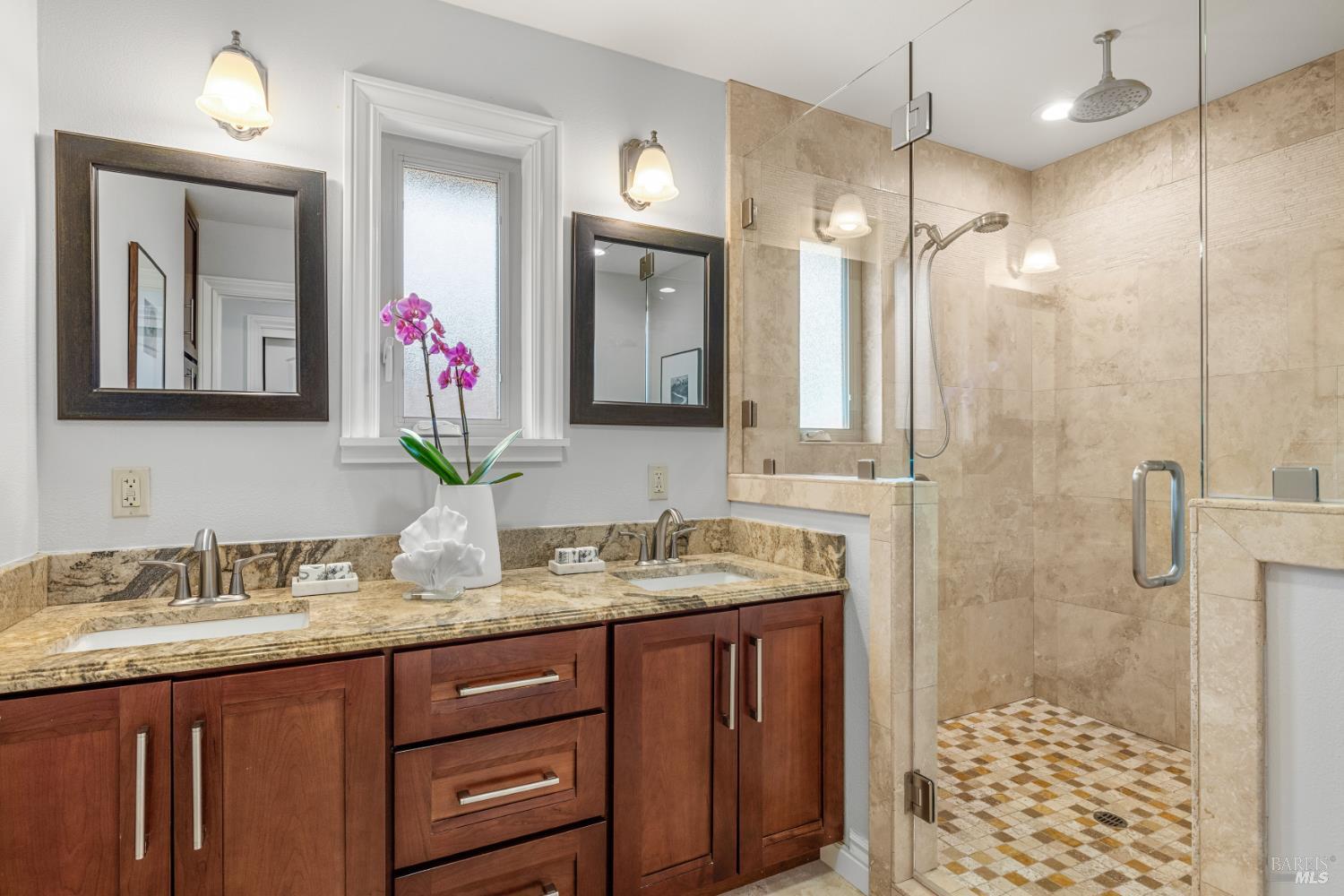 Detail Gallery Image 22 of 37 For 16 Washington Ave, San Rafael,  CA 94903 - 4 Beds | 2 Baths