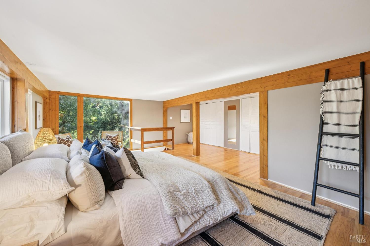 Detail Gallery Image 23 of 41 For 40 Mountain Ln, Mill Valley,  CA 94941 - 3 Beds | 2/1 Baths