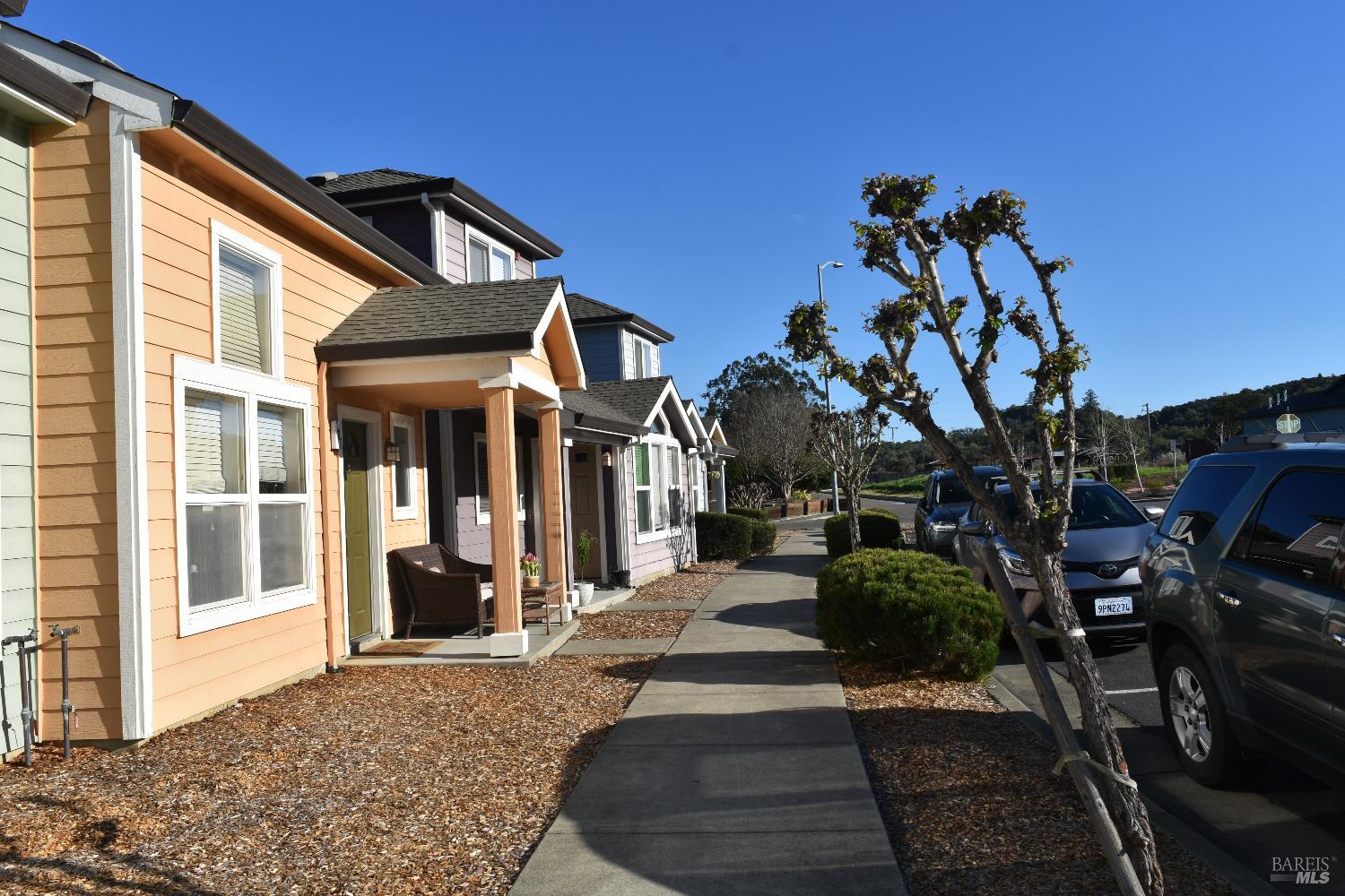 Detail Gallery Image 4 of 35 For 112 Treadway Ct, Cloverdale,  CA 95425 - 2 Beds | 2 Baths