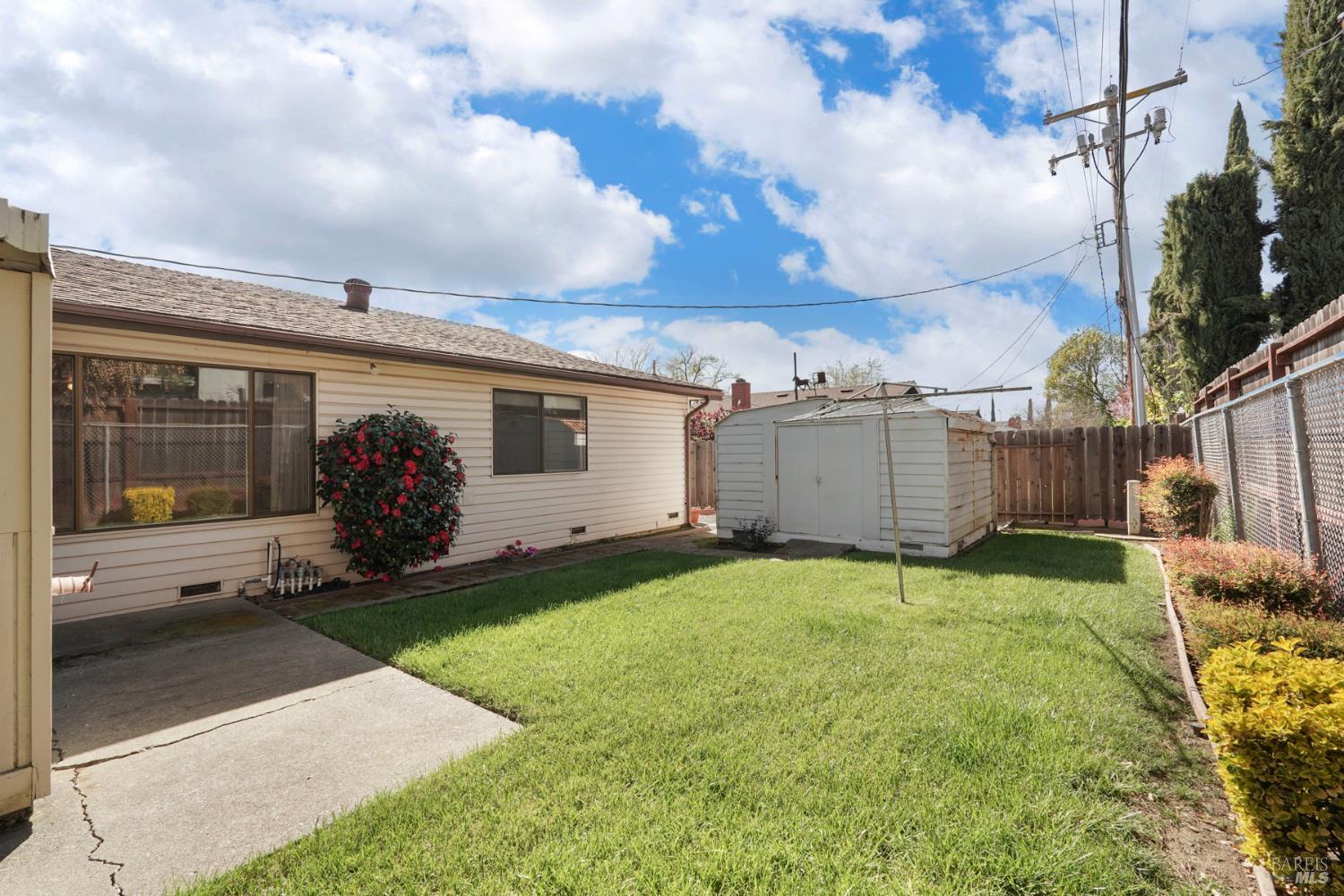 Detail Gallery Image 40 of 47 For 724 E Atlantic Ave, Fairfield,  CA 94533 - 4 Beds | 2 Baths