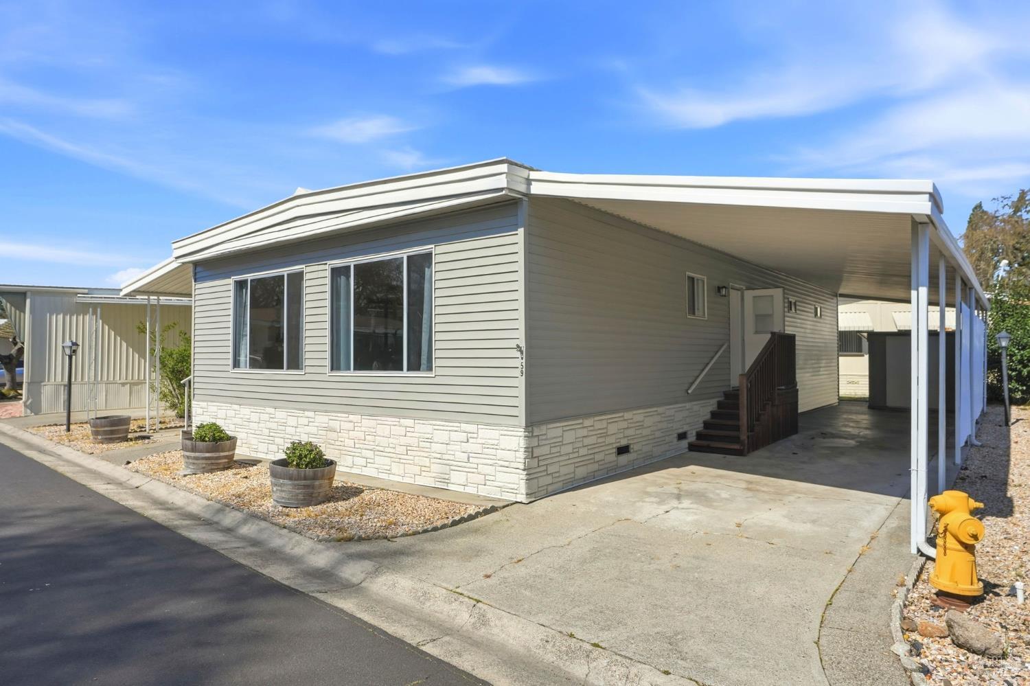 Detail Gallery Image 2 of 35 For 59 Colonial Park Dr, Santa Rosa,  CA 95403 - 2 Beds | 2 Baths