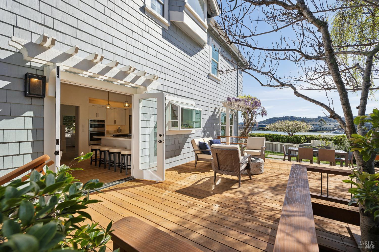 Detail Gallery Image 3 of 47 For 11 Gretchen Pl, Greenbrae,  CA 94904 - 4 Beds | 2/1 Baths