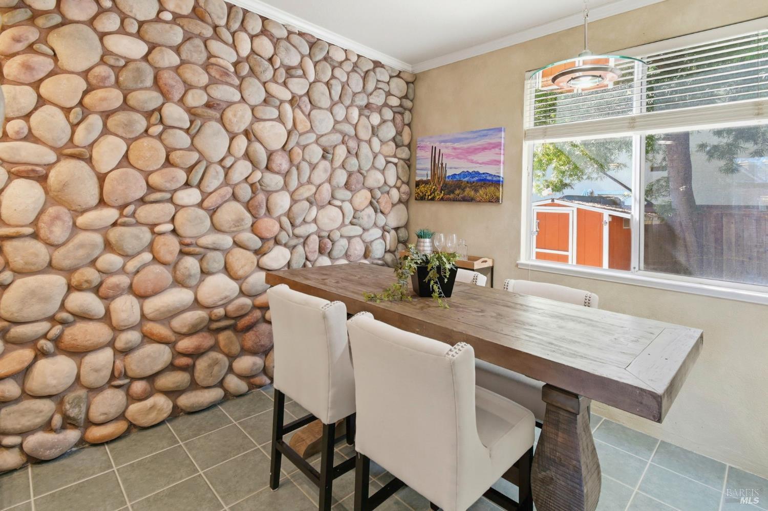 Detail Gallery Image 16 of 51 For 2707 Tuckaway Ct, Fairfield,  CA 94534 - 5 Beds | 3 Baths