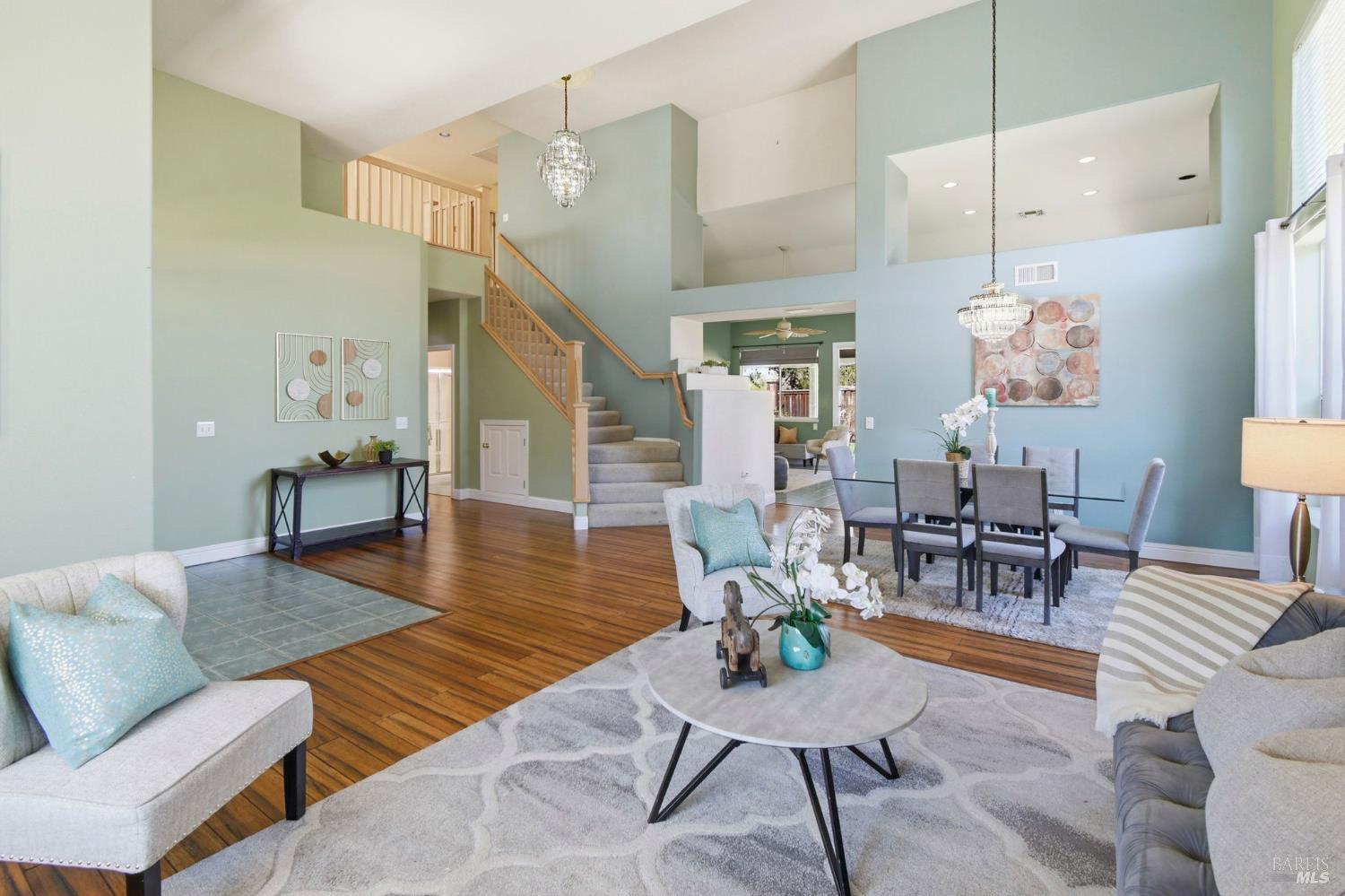 Detail Gallery Image 9 of 51 For 2707 Tuckaway Ct, Fairfield,  CA 94534 - 5 Beds | 3 Baths