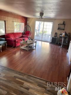 Detail Gallery Image 8 of 17 For 278 Jasmine St, Fairfield,  CA 94533 - 3 Beds | 2 Baths