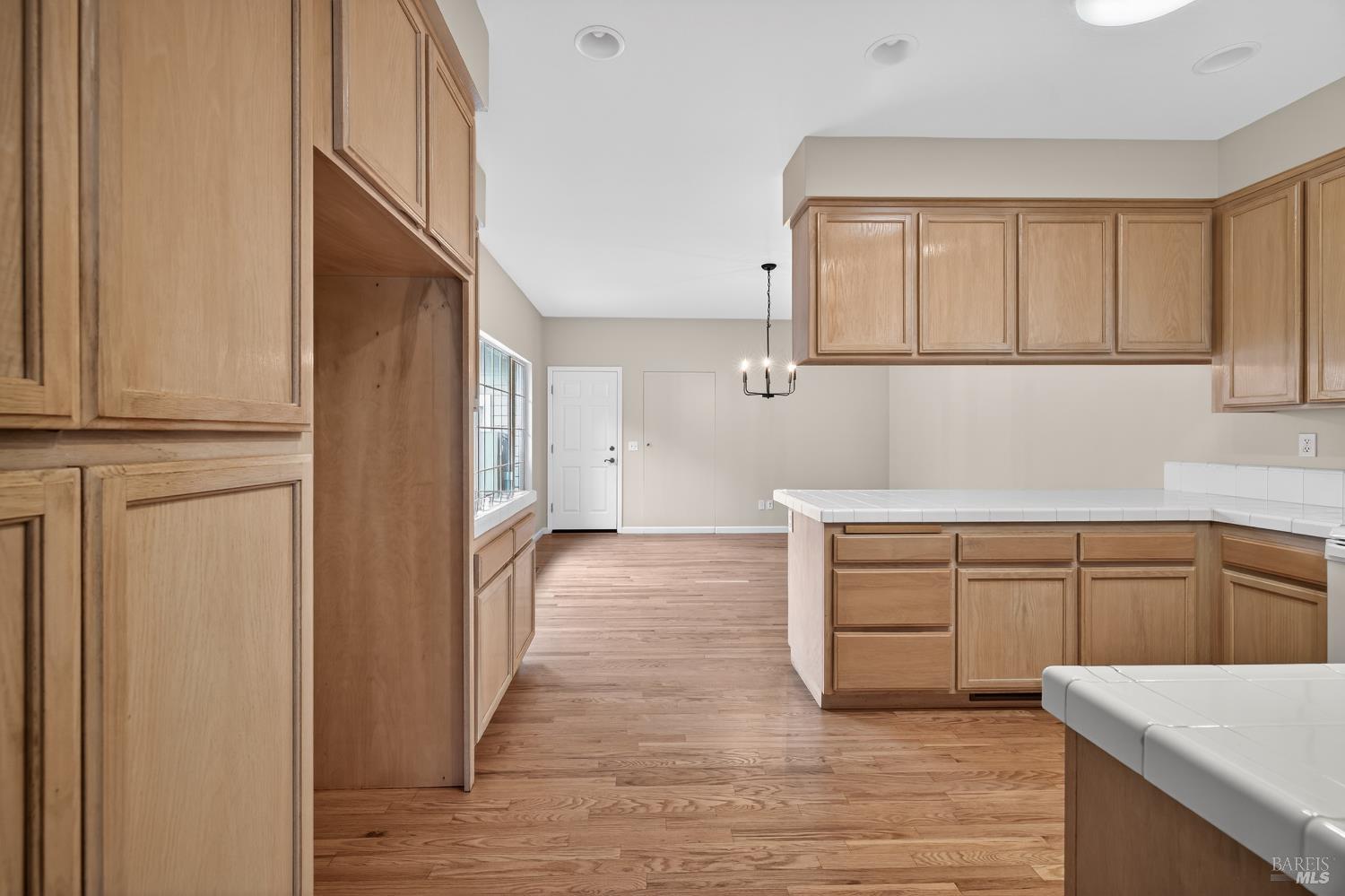 Detail Gallery Image 8 of 56 For 6745 Wintergreen Ct, Santa Rosa,  CA 95409 - 2 Beds | 2 Baths