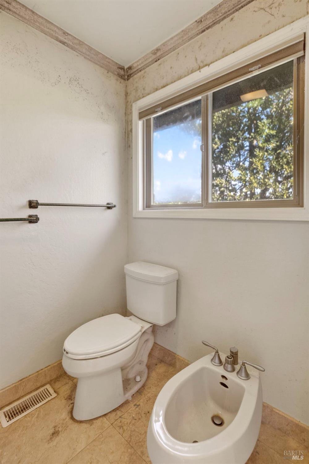 Detail Gallery Image 40 of 85 For 170 Irwin St, San Rafael,  CA 94901 - 3 Beds | 2 Baths