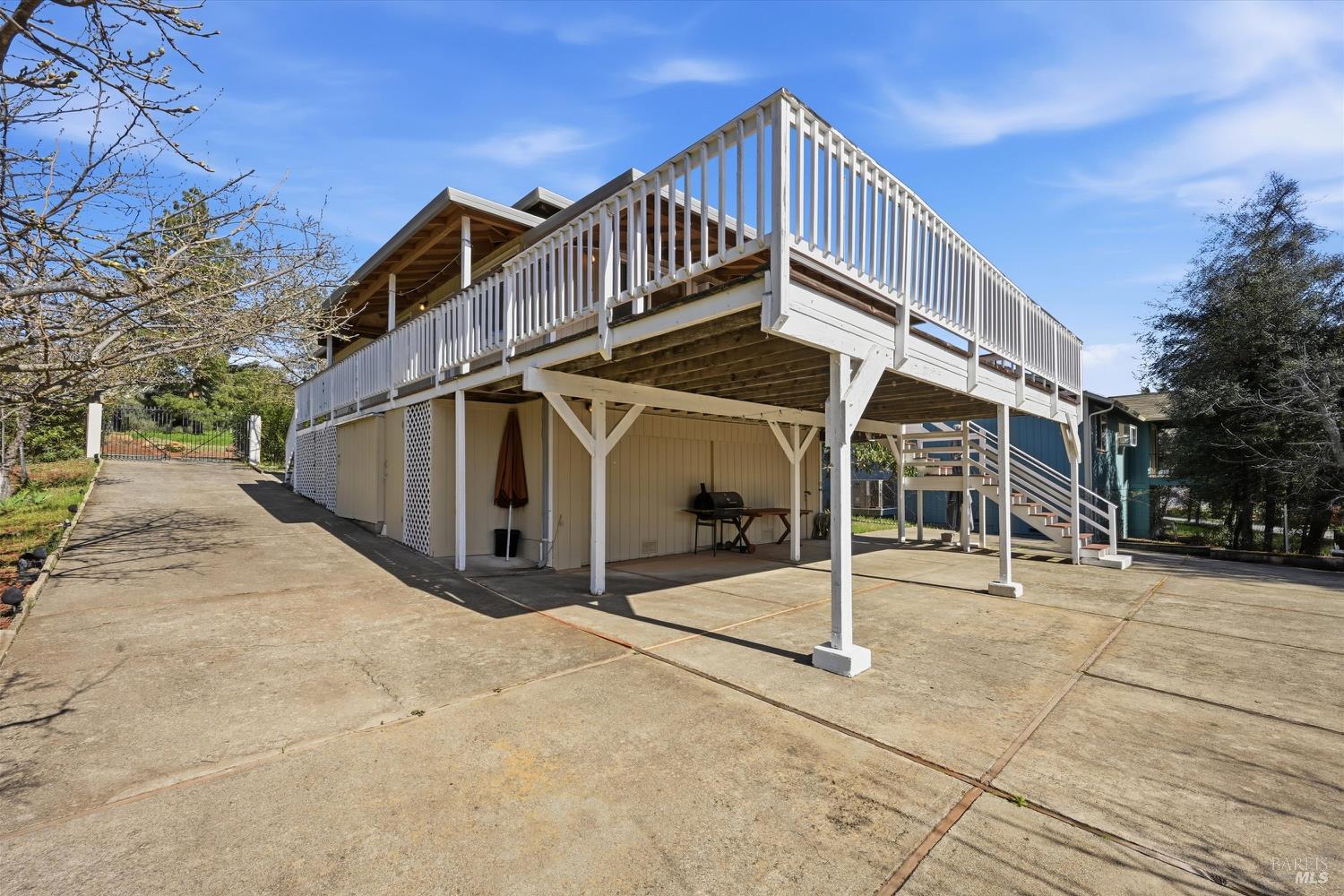 Detail Gallery Image 32 of 35 For 16625 Pinecrest Ct, Hidden Valley Lake,  CA 95467 - 2 Beds | 3 Baths