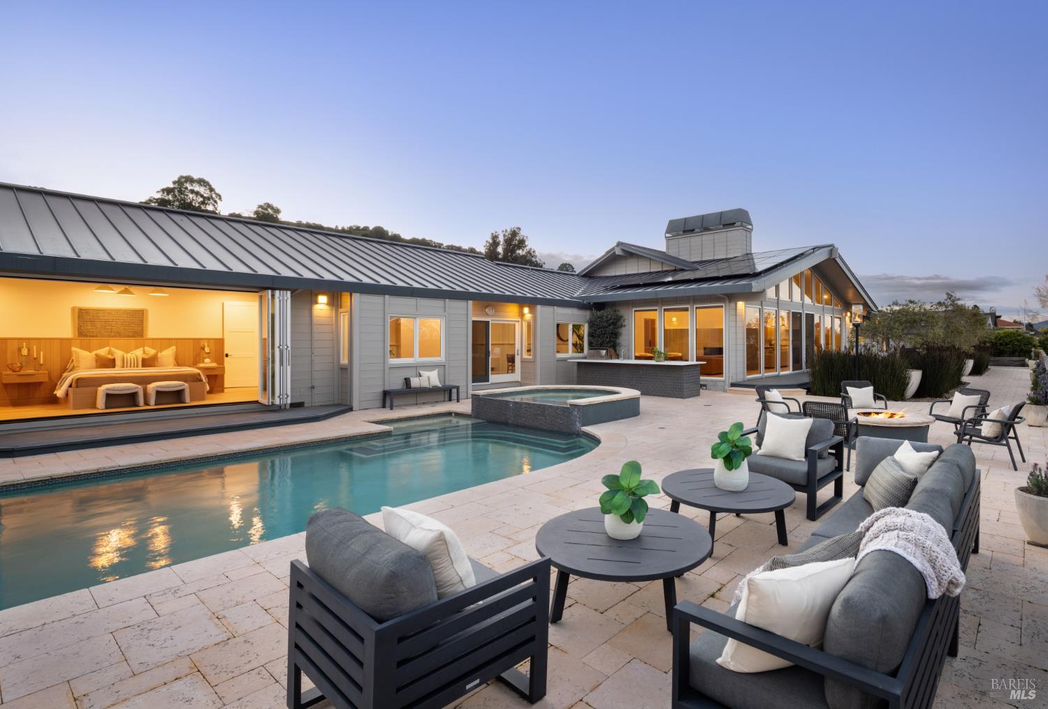 Detail Gallery Image 50 of 53 For 114 Jamaica St, Tiburon,  CA 94920 - 4 Beds | 4/1 Baths