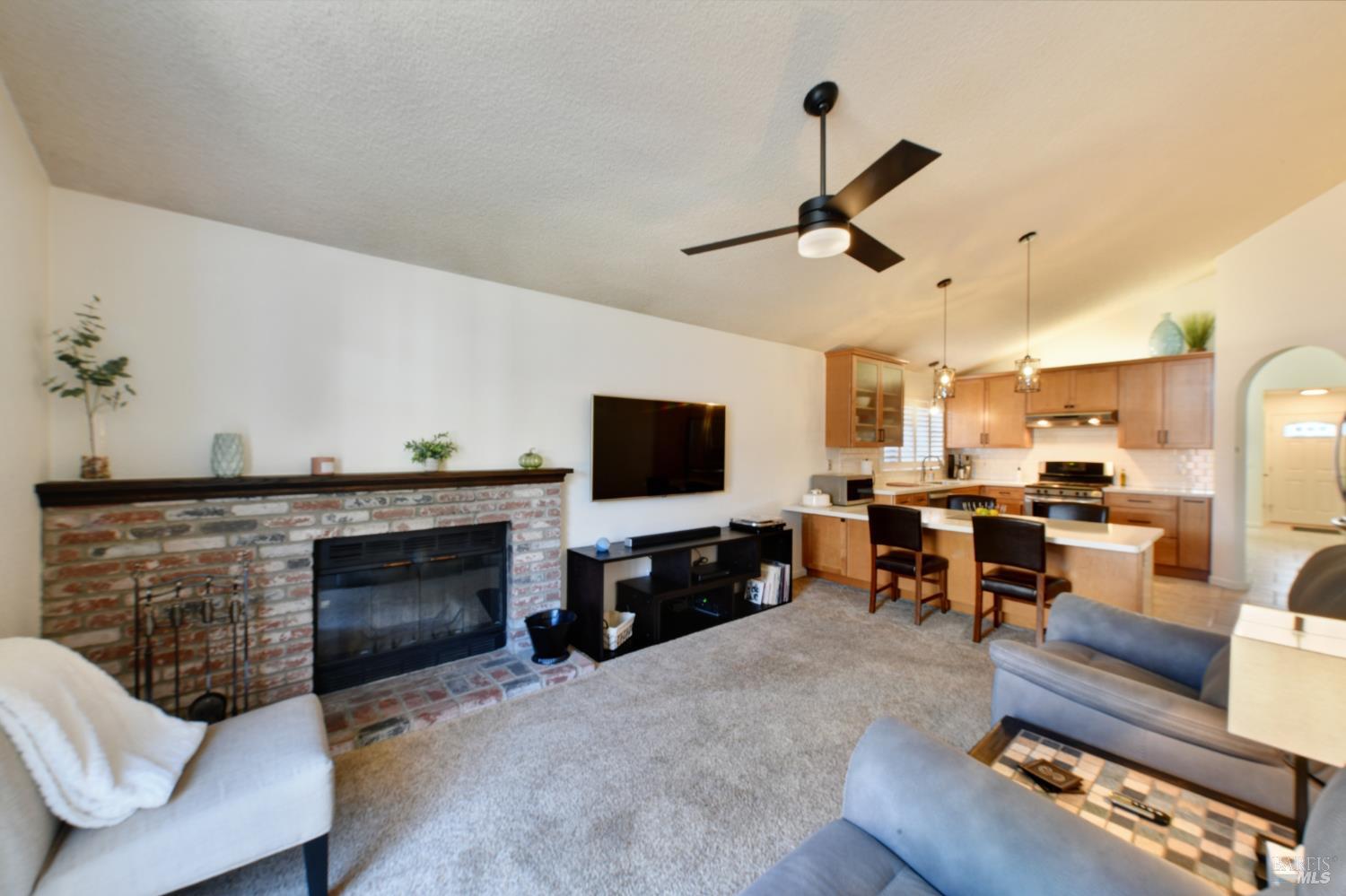 Detail Gallery Image 12 of 28 For 1388 Miramonte Pl, Rohnert Park,  CA 94928 - 3 Beds | 2 Baths