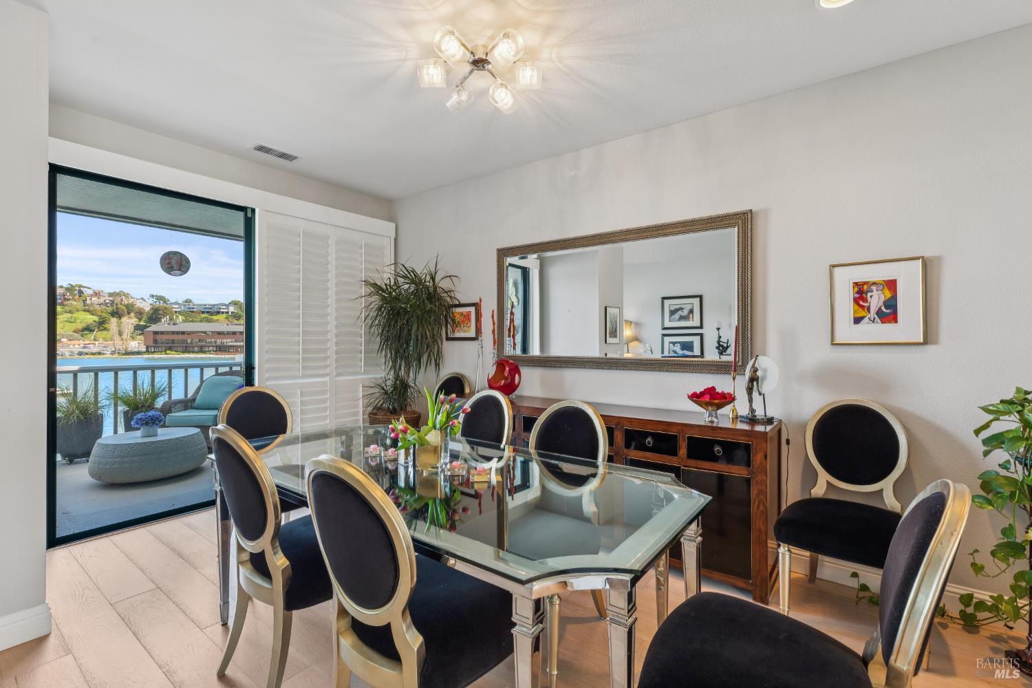 Detail Gallery Image 22 of 82 For 6060 Shelter Bay Ave, Mill Valley,  CA 94941 - 2 Beds | 2 Baths